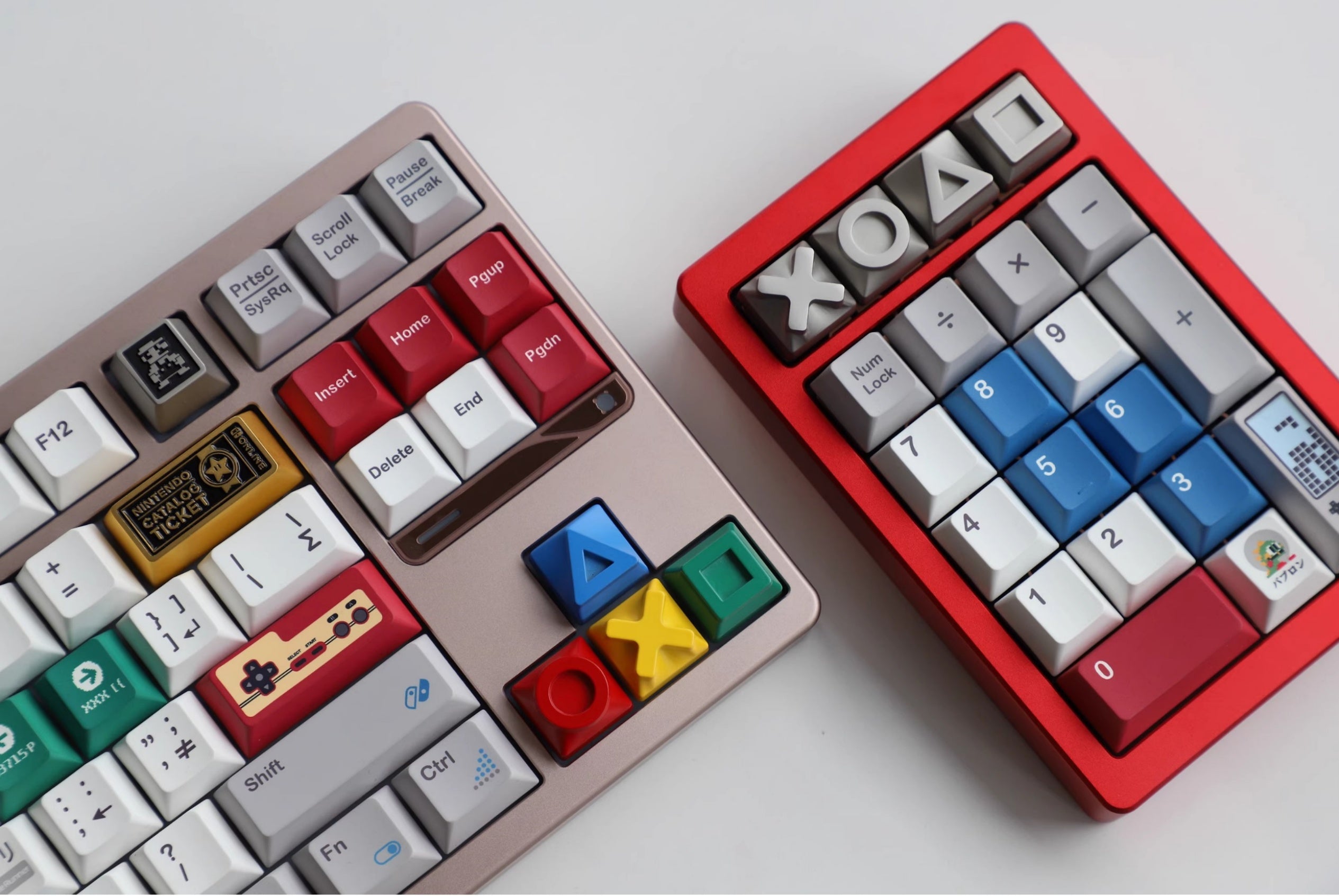 Game controller symbol metal Artisan Keycaps. Set of 4. Colorful / Gray