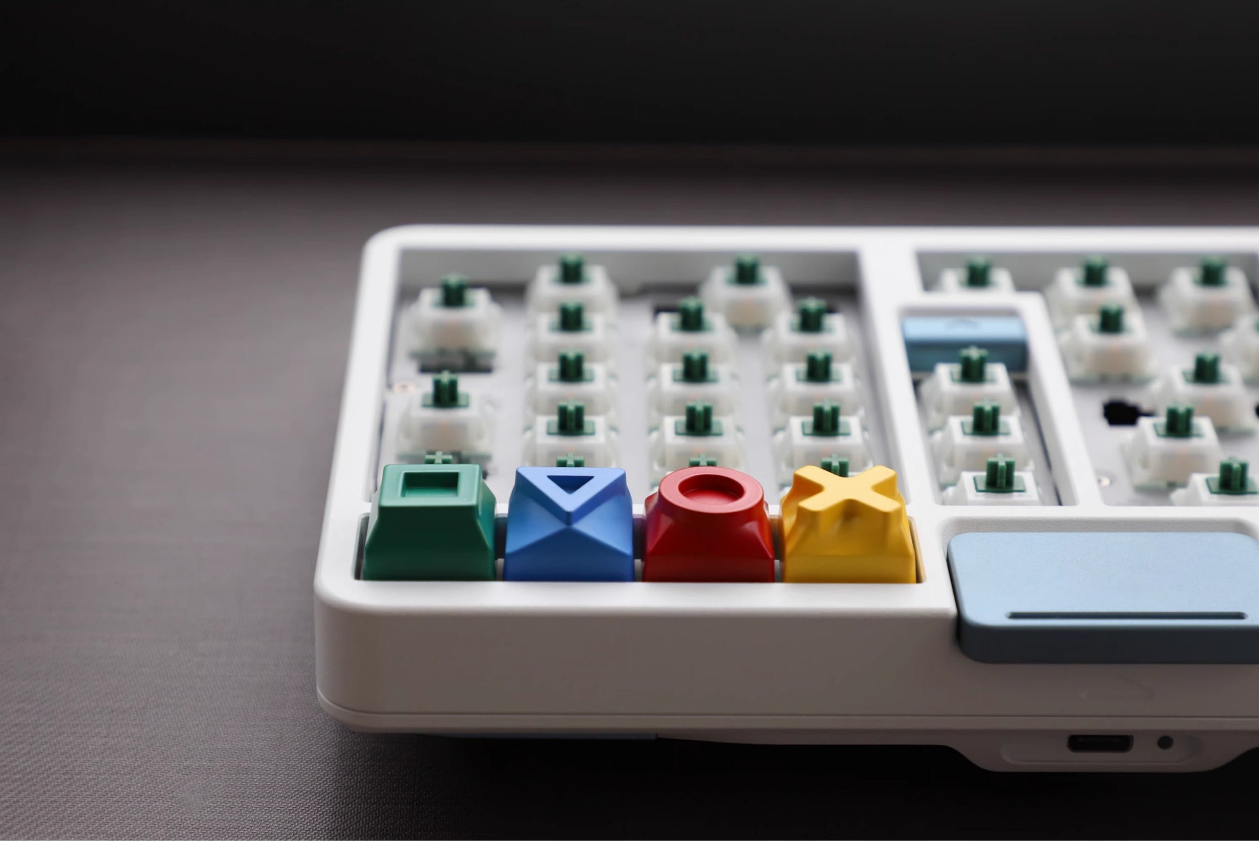 Game controller symbol metal Artisan Keycaps. Set of 4. Colorful / Gray