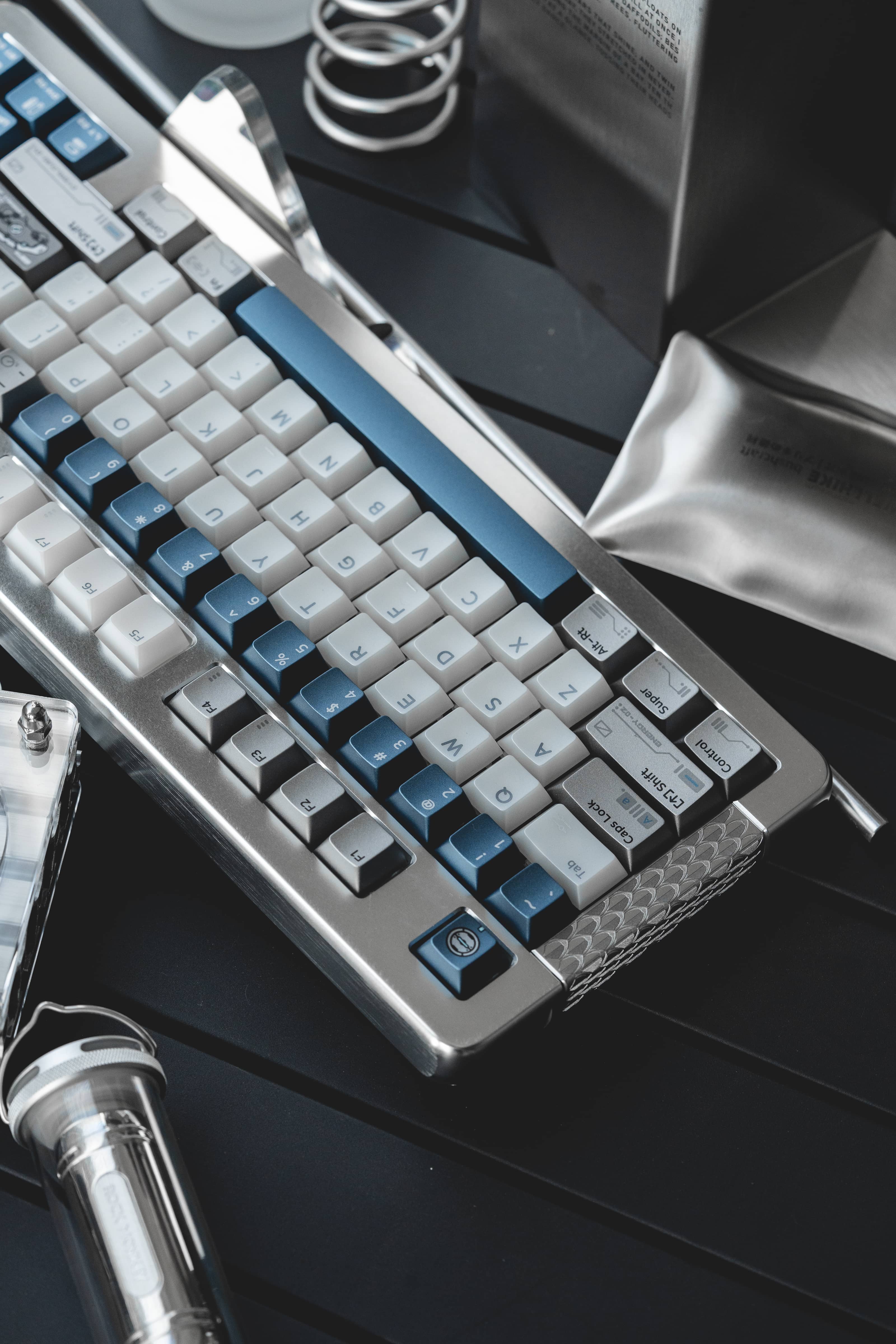 FRONTIER Overload CHERRY PROFILE PBT and PC Keycap Set