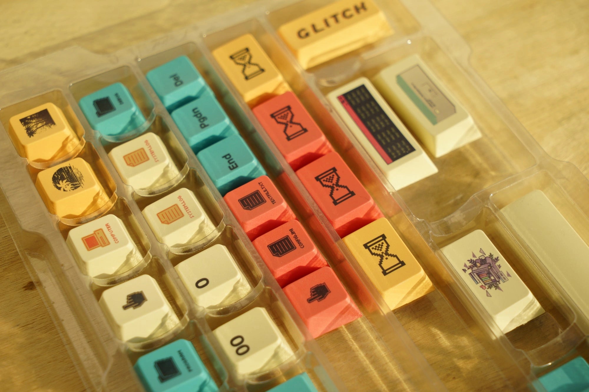 TUT Vintage & Computer Systems Keycaps Set